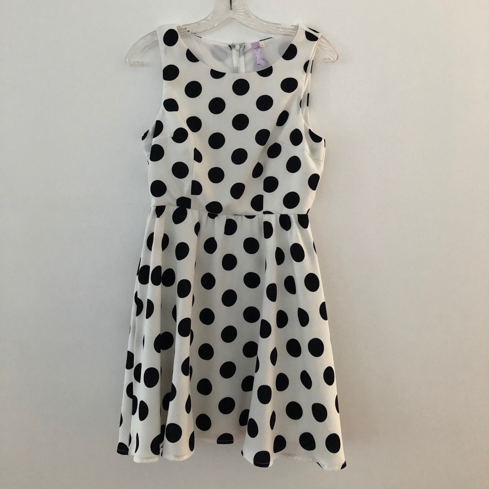 Women’s polka dot dress size medium